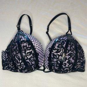 Victoria Secret Lace bombshell plunge bra 32B